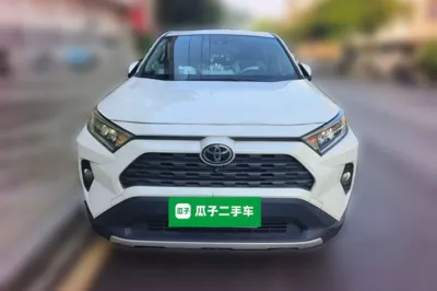 Toyota RAV4 2021, 36000 км, за 101242.16 CNY