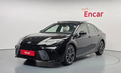 Toyota Camry · 2026 год