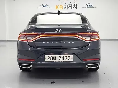 Hyundai Grandeur 2018, 130405 км, за 15400000 KRW