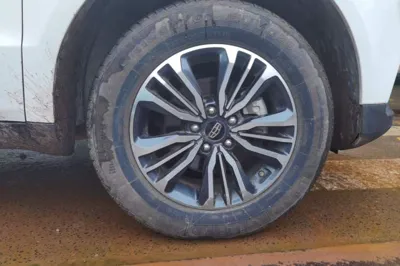 Geely Auto Vision X6 2016, 89100 км, за 27321.04 CNY - фото 8