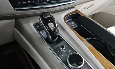 Cadillac Escalade 2022, 58605 км, за 76990000 KRW - фото 9