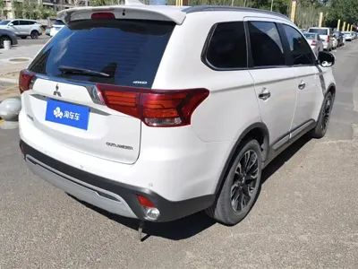 Mitsubishi Outlander 2021, 98800 км, за 73000 CNY
