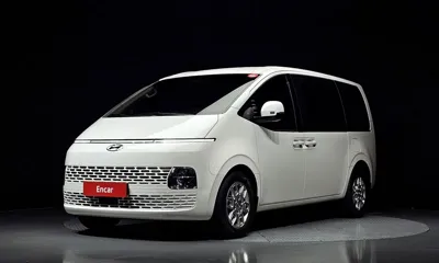 Hyundai Staria · 2023 год