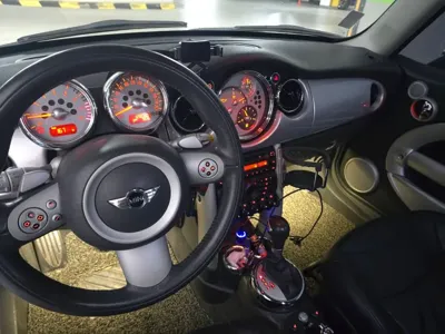 MINI Cooper 2006, 128100 км, за 4300000 KRW