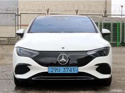 Mercedes-Benz EQE · 2023 год