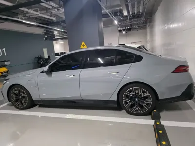 BMW 5-Series 2025, 12000 км, за 75170000 KRW - фото 4