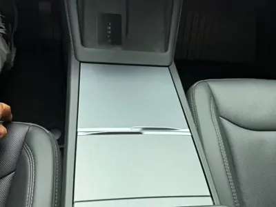 Tesla Model 3 2025, 9000 км, за 158800 CNY - фото 15