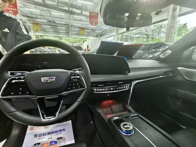 Cadillac CT6 2025, 16000 км, за 229800 CNY - фото 6