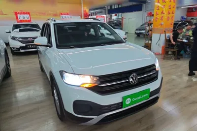 Volkswagen Tacqua 2021, 99900 км, за 66076.26 CNY