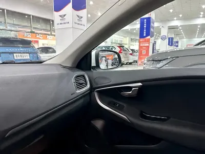 Volvo V40 2016, 50000 км, за 48000 CNY - фото 15