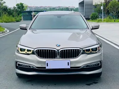 BMW 5 Series 2017, 97000 км, за 100500 CNY - фото 2