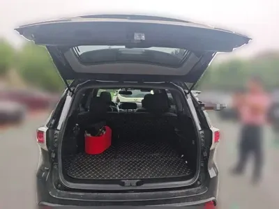 Toyota Highlander 2017, 60100 км, за 87300 CNY - фото 15