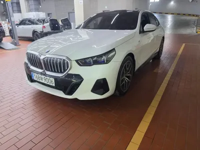 BMW 5-Series · 2025 год