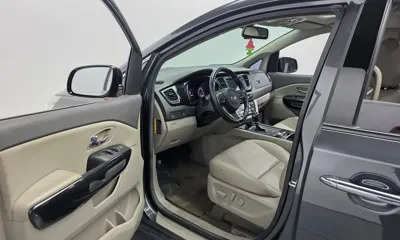 Kia Canival 2016, 191583 км, за 7900000 KRW - фото 10