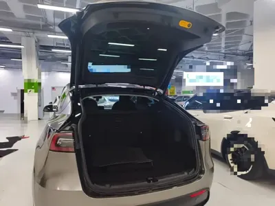 Tesla Model Y 2023, 93000 км, за 168700 CNY - фото 15
