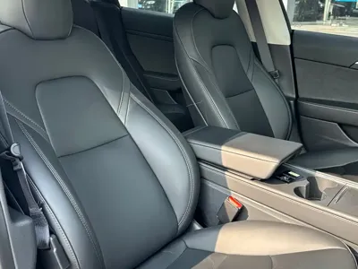 Tesla Model 3 2021, 79000 км, за 109800 CNY