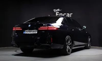BMW 5-Series 2025, 9990 км, за 89900000 KRW - фото 2