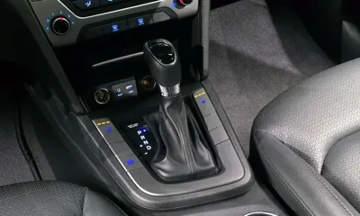 Hyundai Avante 2018, 87050 км, за 10500000 KRW - фото 9