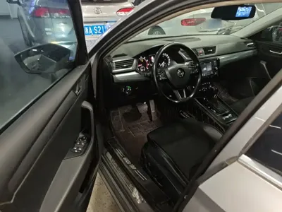 Skoda Superb 2016, 106300 км, за 32800 CNY - фото 23