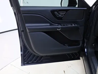 Lincoln Aviator 2024, 31600 км, за 265000 CNY - фото 12