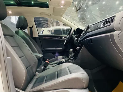 Volkswagen T-Roc 2018, 38600 км, за 75627.41 CNY - фото 17