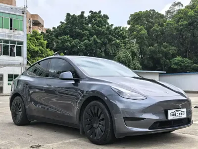 Tesla Model Y 2022, 32000 км, за 164500 CNY