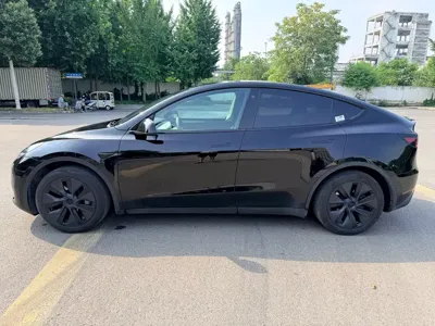 Tesla Model Y 2023, 83000 км, за 158800 CNY - фото 8