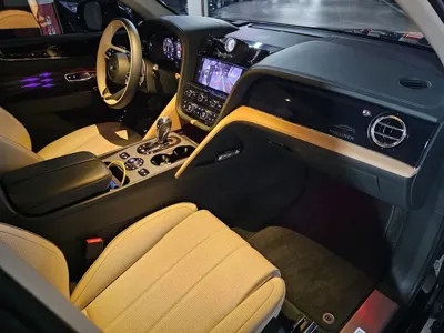 Bentley Bentayga 2024, 10100 км, за 366290000 KRW - фото 7