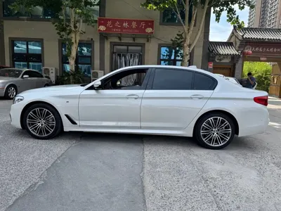 BMW 5 Series 2019, 150000 км, за 129000 CNY