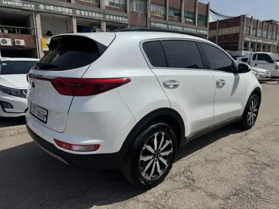 Kia Sportage 2018, 100016 км, за 10900000 KRW