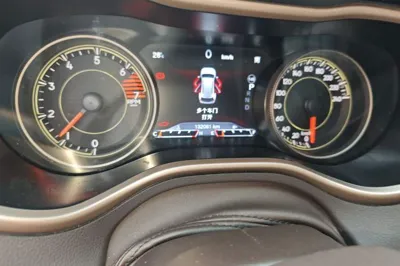 Jeep Cherokee 2017, 132000 км, за 53656.37 CNY - фото 10