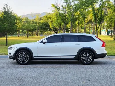 Volvo V90 2020, 65310 км, за 34560000 KRW