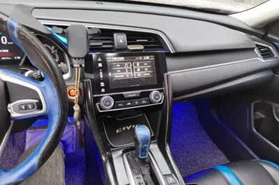 Honda Civic 2016, 87200 км, за 43554.59 CNY - фото 13