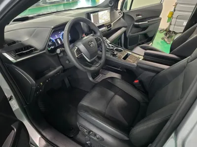 Toyota Sienna 2025, 2503 км, за 62500000 KRW - фото 6