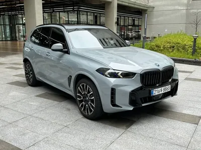 BMW X5 2025, 10966 км, за 117000000 KRW