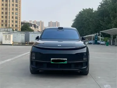 Li Auto Li L8 2022, 65000 км, за 217800 CNY