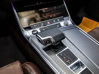 Audi A7L 2024, 61800 км, за 213000 CNY - фото 23