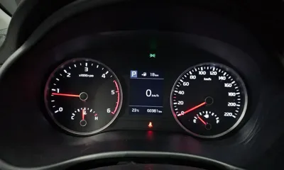 Kia Stonic 2018, 66981 км, за 11000000 KRW - фото 8