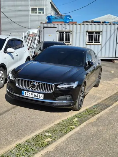 Volvo S90 2024, 63000 км, за 48810000 KRW