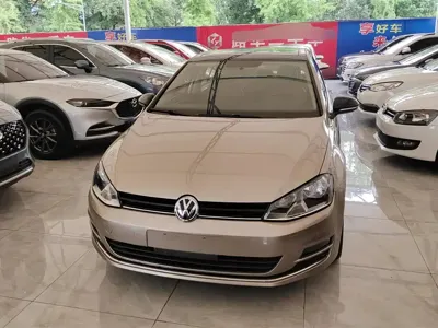 Volkswagen Golf 2017, 94800 км, за 45500 CNY
