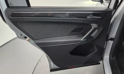 Volkswagen Tiguan 2018, 56799 км, за 23300000 KRW - фото 25