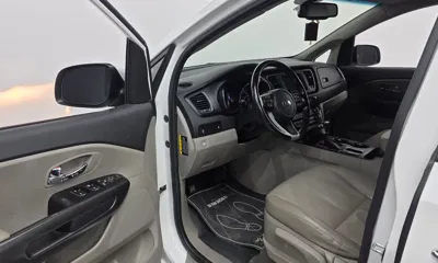 Kia Canival 2019, 156450 км, за 8600000 KRW - фото 10
