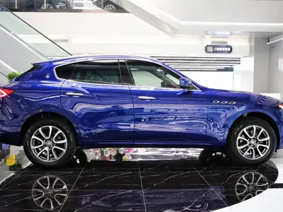 Maserati Levante 2017, 96000 км, за 188000 CNY