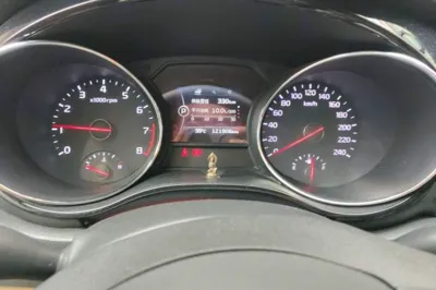 Kia Carnival 2015, 121900 км, за 65499.34 CNY - фото 11