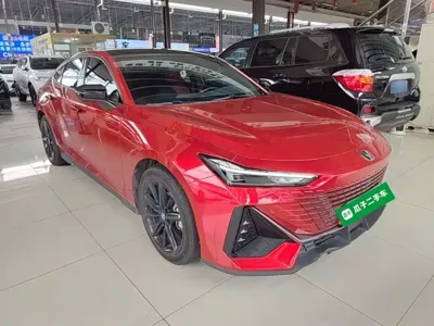 Changan UNI-V 2022, 24700 км, за 63500 CNY - фото 4