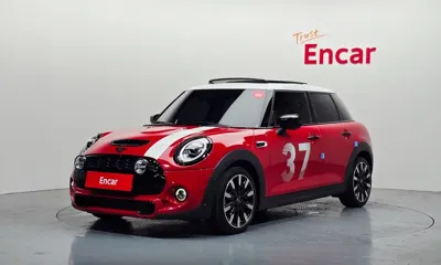 MINI Cooper · 2021 год