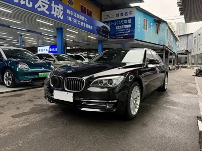 BMW 7 Series · 2015 год