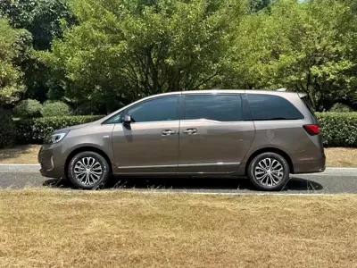 Buick GL8 2020, 150000 км, за 87800 CNY
