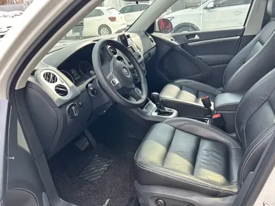 Volkswagen Tiguan 2017, 85000 км, за 43600 CNY - фото 5