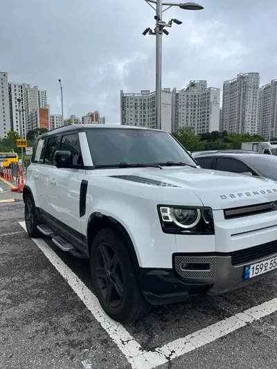 Land Rover Defender · 2023 год